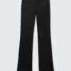 Satin-Hose mit niedrigem Bund und Reißverschluss am Saum – Schwarz Satin-Hose mit niedrigem Bund und Reißverschluss am Saum – Schwarz
