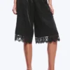 Satin-Spitzen-Shorts – Schwarz Satin-Spitzen-Shorts – Schwarz