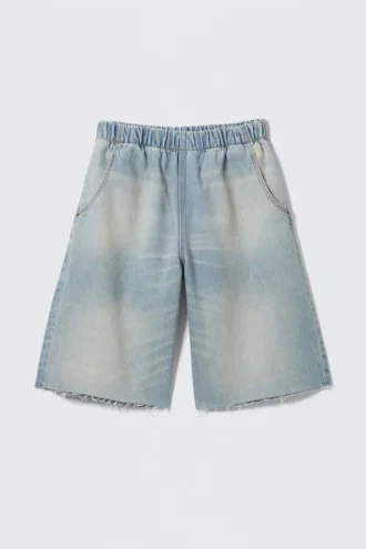 Saturn – Lose sitzende Denim-Shorts zum Hineinschlüpfen – Portblau – Hellblau