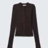 Schmal geschnittene, langärmelige Strickjacke mit Knopfleiste – Dunkelbraun Schmal geschnittene, langärmelige Strickjacke mit Knopfleiste – Dunkelbraun
