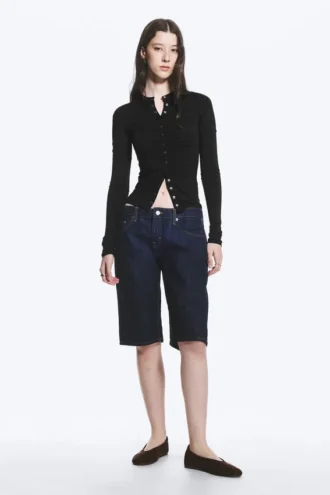Schmal geschnittene, langärmelige Strickjacke mit Knopfleiste – gestreift, dunkelgrau