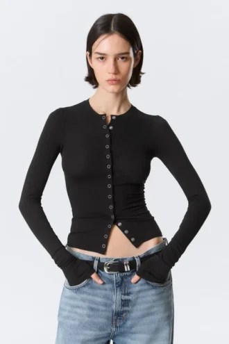 Schmal geschnittene, langärmelige Strickjacke mit Knopfleiste – Schwarz