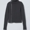 Schmal geschnittene Strickjacke mit Reißverschluss – Dunkelgrau Schmal geschnittene Strickjacke mit Reißverschluss – Dunkelgrau