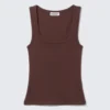 Schmal geschnittenes, geripptes Tanktop mit quadratischem Ausschnitt – Burgunderrot Schmal geschnittenes, geripptes Tanktop mit quadratischem Ausschnitt – Burgunderrot