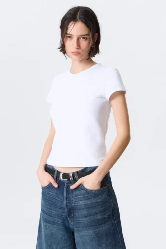 Schmal geschnittenes, kurzärmeliges V-Ausschnitt-T-Shirt – Weiß