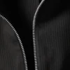 Schmal geschnittenes Langarmhemd mit Reißverschluss – gestreift, schwarz Schmal geschnittenes Langarmhemd mit Reißverschluss – gestreift, schwarz
