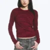 Schmal geschnittenes Langarmshirt aus Baumwolle – gestreift, dunkelrot Schmal geschnittenes Langarmshirt aus Baumwolle – gestreift, dunkelrot