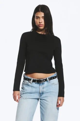 Schmal geschnittenes Langarmshirt aus Baumwolle – Schwarz