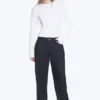 Schmal geschnittenes Langarmshirt aus Baumwolle – Weiß Schmal geschnittenes Langarmshirt aus Baumwolle – Weiß