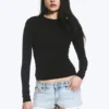 Schmal geschnittenes Langarmshirt – Schwarz Schmal geschnittenes Langarmshirt – Schwarz