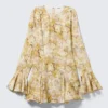 Schmal geschnittenes, langärmeliges Minikleid mit Volants – gelber Blumendruck Schmal geschnittenes, langärmeliges Minikleid mit Volants – gelber Blumendruck