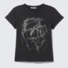 Schmal geschnittenes T-Shirt mit V-Ausschnitt und Aufdruck – Schwarz – Sci-Fi-Print Schmal geschnittenes T-Shirt mit V-Ausschnitt und Aufdruck – Schwarz – Sci-Fi-Print