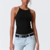 Schmal geschnittenes Tanktop mit Racerback – Schwarz Schmal geschnittenes Tanktop mit Racerback – Schwarz