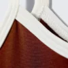 Schmal geschnittenes Tanktop mit Trägern – Burgunderrot & Weiß Schmal geschnittenes Tanktop mit Trägern – Burgunderrot & Weiß