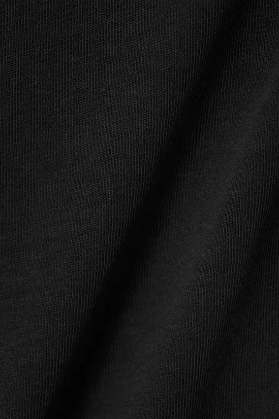 Schmal geschnittenes Tanktop mit Trägern – Schwarz Schmal geschnittenes Tanktop mit Trägern – Schwarz