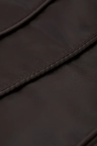 Schultertasche mit Paspelierung – Dunkelbraun