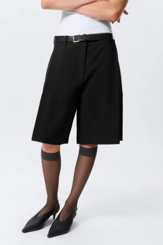Shorts aus Leinenmischung mit niedriger Leibhöhe – Schwarz