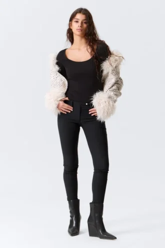 Skinny-Treggings mit niedriger Leibhöhe – Schwarz