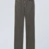 Slim-Fit-Hose mit geradem Bein und niedriger Taille aus Cord – Dunkelkhaki Slim-Fit-Hose mit geradem Bein und niedriger Taille aus Cord – Dunkelkhaki