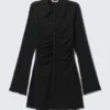 Slim-Fit-Kleid mit gerafften Ärmeln – Schwarz Slim-Fit-Kleid mit gerafften Ärmeln – Schwarz