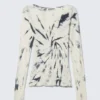 Slim-Fit-Oberteil mit Langarm und U-Boot-Ausschnitt – Weiß, Tie-Dye Slim-Fit-Oberteil mit Langarm und U-Boot-Ausschnitt – Weiß, Tie-Dye