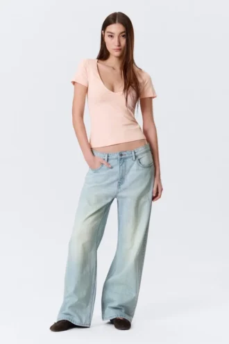 Slim-Fit-T-Shirt mit tiefem V-Ausschnitt – Altrosa