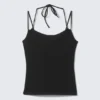 Slim-Fit-Top mit Neckholder-Trägern – Schwarz Slim-Fit-Top mit Neckholder-Trägern – Schwarz