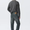 Space Mid Rise Relaxed Straight Jeans – Kourtney Blue – Dunkelblau Space Mid Rise Relaxed Straight Jeans – Kourtney Blue – Dunkelblau