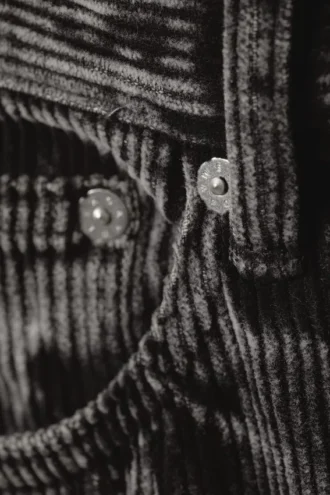 Space Washed Cord Hose – Acid Wash Schwarz