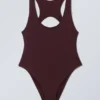 Sportlicher Racerback-Badeanzug – Dunkelbraun Sportlicher Racerback-Badeanzug – Dunkelbraun