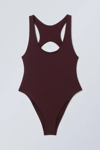 Sportlicher Racerback-Badeanzug – Dunkelbraun Sportlicher Racerback-Badeanzug – Dunkelbraun
