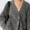 Strickjacke aus Mohair-Mischung – Dunkelgrau Strickjacke aus Mohair-Mischung – Dunkelgrau