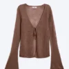 Strickjacke mit V-Ausschnitt – Braun Strickjacke mit V-Ausschnitt – Braun