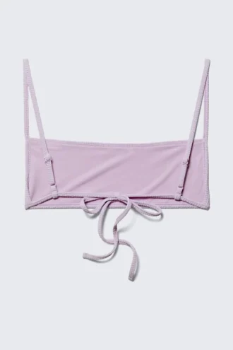 Strukturiertes Bikini-Oberteil mit quadratischem Ausschnitt – Helllila Strukturiertes Bikini-Oberteil mit quadratischem Ausschnitt – Helllila