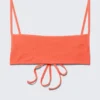 Strukturiertes Bikini-Oberteil mit quadratischem Ausschnitt – Leuchtendes Rot