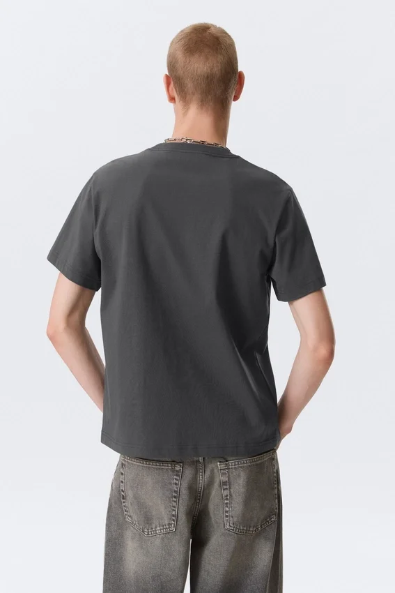 T-Shirt in klassischer Passform – Dunkelgrau T-Shirt in klassischer Passform – Dunkelgrau
