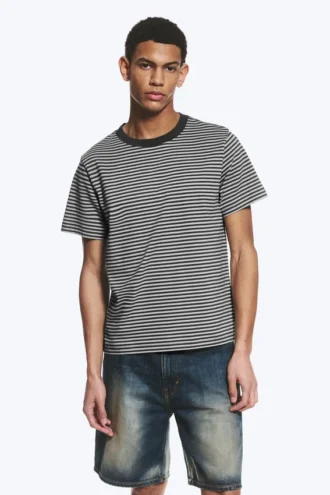 T-Shirt in klassischer Passform – grau gestreift