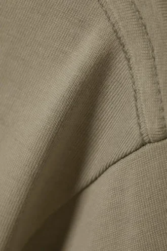 T-Shirt in klassischer Passform – Khaki-Grün
