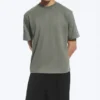 T-Shirt in lockerer Passform – Hellstaubiges Khaki-Grün T-Shirt in lockerer Passform – Hellstaubiges Khaki-Grün