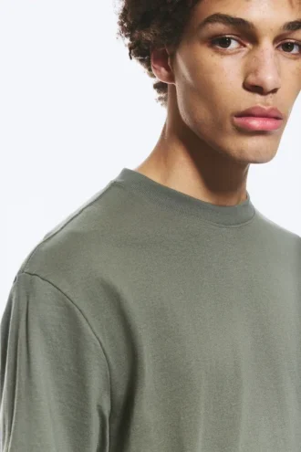 T-Shirt in lockerer Passform – Hellstaubiges Khaki-Grün