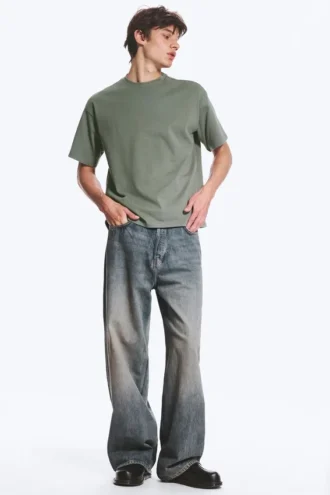 T-Shirt in lockerer Passform – Hellstaubiges Khaki-Grün