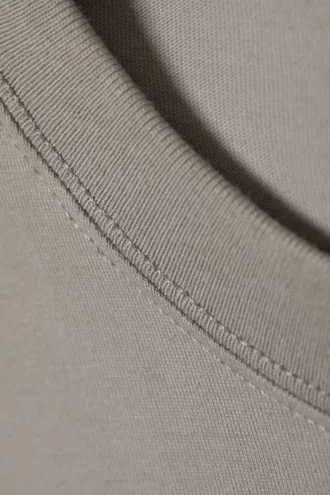T-Shirt mit übergroßem Print – Energy Grey