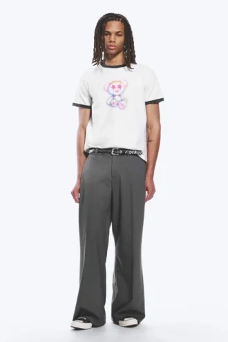 T-Shirt mit Print – Schwarz-Weiß – Bärenspray