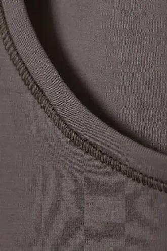 T-Shirt mit schmaler Passform – Dark Mole