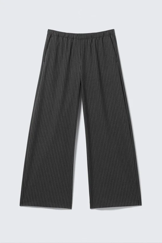 Tahnee Maßgeschneiderte Hose – Schwarz Tahnee Maßgeschneiderte Hose – Schwarz