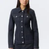 Taillierte Jeansjacke – Blue Rinse – Dunkelblau