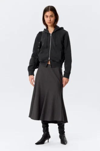 Taillierter Baumwoll-Kapuzenpullover mit Reißverschluss – gewaschen, schwarz