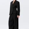 Taillierter Blazer aus Leinenmischung – Schwarz Taillierter Blazer aus Leinenmischung – Schwarz