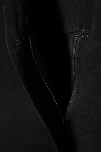 Tailliertes Blazerkleid aus Leinenmischung – Schwarz