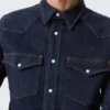 Tailliertes Jeanshemd – Blue Rinse – Dunkelblau Tailliertes Jeanshemd – Blue Rinse – Dunkelblau